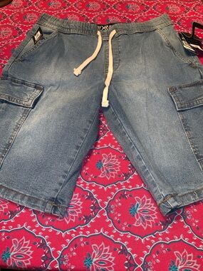 NWT Men’s X Ray Denim Shorts, Blue.  Sz 34.